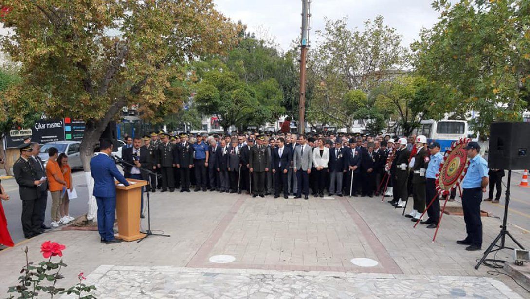19 Eylül Gaziler Günü Münasebetiyle Keşan Cumhuriyet Meydanı'nda Anma Programı Düzenlendi