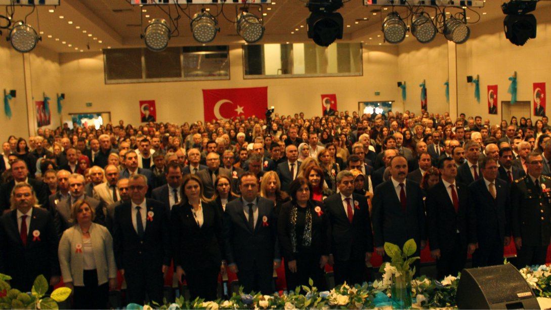 24 Kasım Öğretmenler Günü İl Kutlama Programı Edirne Valimiz Sayın Ekrem Canalp'ın Teşrifleriyle İlçemiz Keşan'da Coşkuyla Gerçekleştirildi