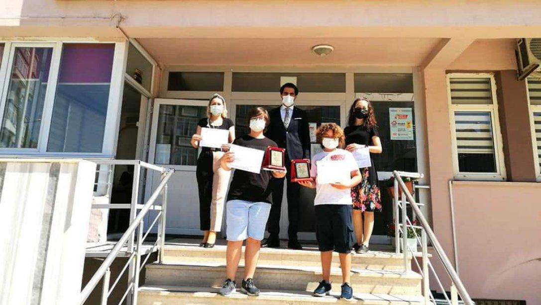 15.TÜBİTAK Ortaokul  Öğrencileri Araştırma Projeleri Yarışması İstanbul Avrupa Bölge Finallerinde Dereceye Giren Keşan Bahçeşehir Ortaokulu Öğrencilerimiz ve Danışman Öğretmenimiz Ödüllendirildi