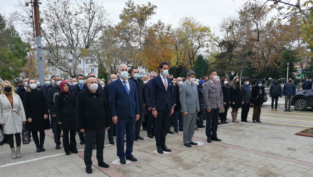 24 Kasım Öğretmenler Günü Kutlamaları Kapsamında Keşan İlçemizde Atatürk Anıtına Çelenk Sunma Töreni Gerçekleştirildi.