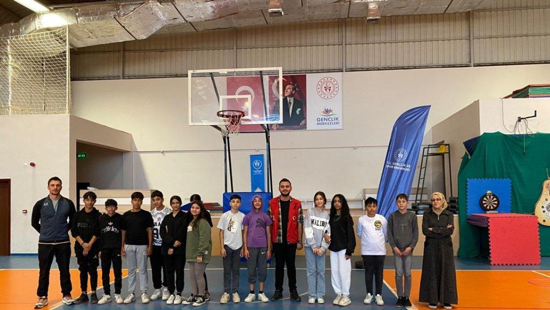 Süleymanpaşa İmam Hatip Ortaokulu ve Atatürk Ortaokulu Değerler Kulübü Öğrencilerinin ÇEDES Projesi Kapsamında Keşan Gençlik Merkezini Ziyareti