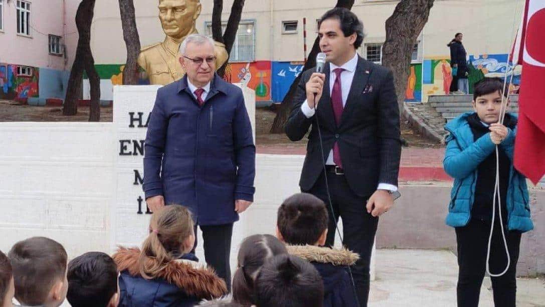 Keşan Belediye Başkanı Sn. Mustafa Helvacıoğlu ve Keşan İlçe Milli Eğitim Müdürümüz Sn. İlhan Saz, Haftaya Rasim Ergene İlkokulu'nda Başladı..
