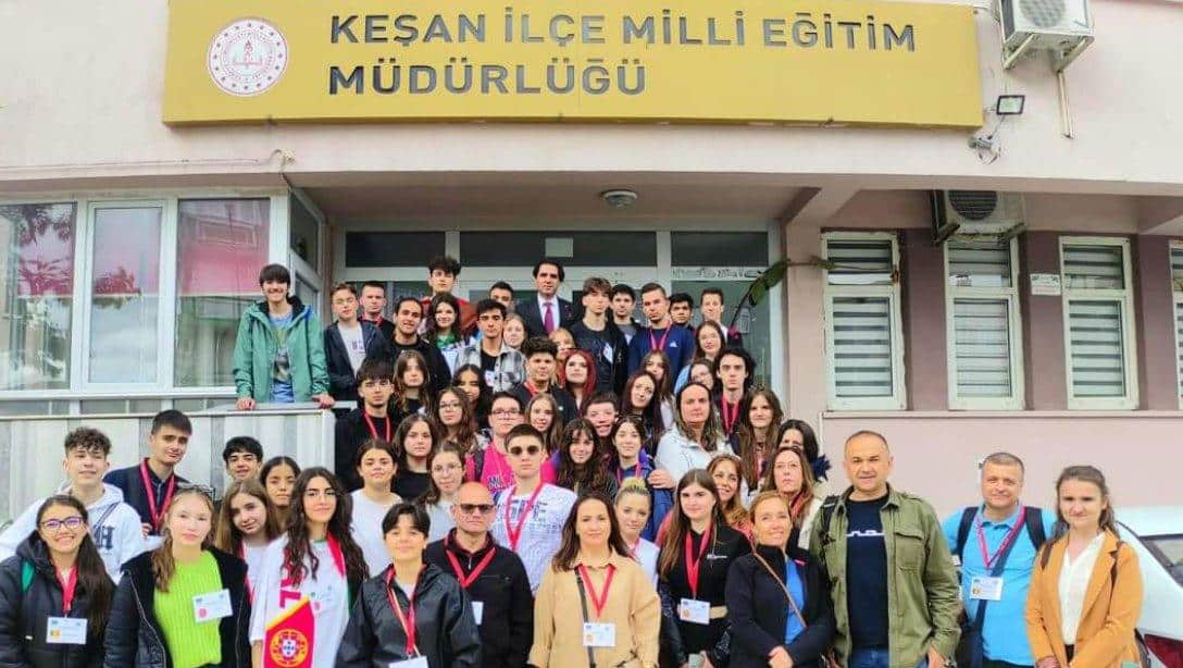 Keşan Anadolu Lisesi'nin +Erasmus Projesi Kapsamında Yurtdışından Gelen Misafirleri Müdürlüğümüzü Ziyaret Etti..