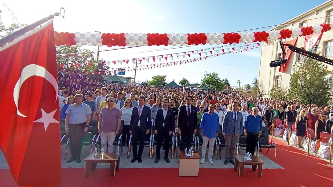 Yusuf Çapraz Anadolu Lisemizin 2023-2024 Eğitim-Öğretim Yıl Sonu Mezuniyet Töreni