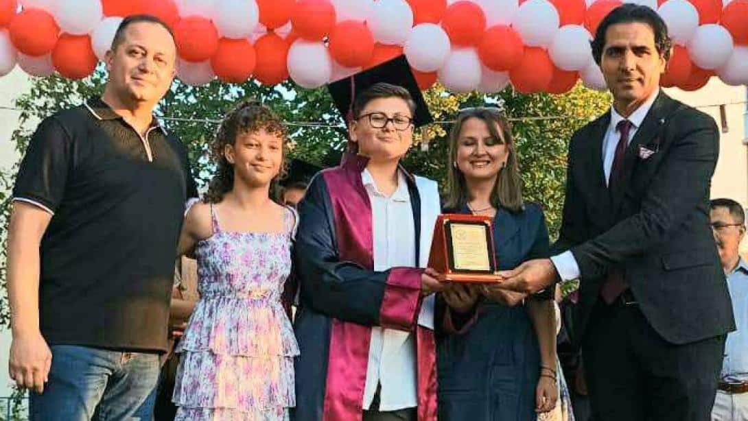 Keşan Yekta baydar Ortaokulumuzun 2024-2025 Eğitim-Öğretim Yılsonu Mezuniyet Töreni