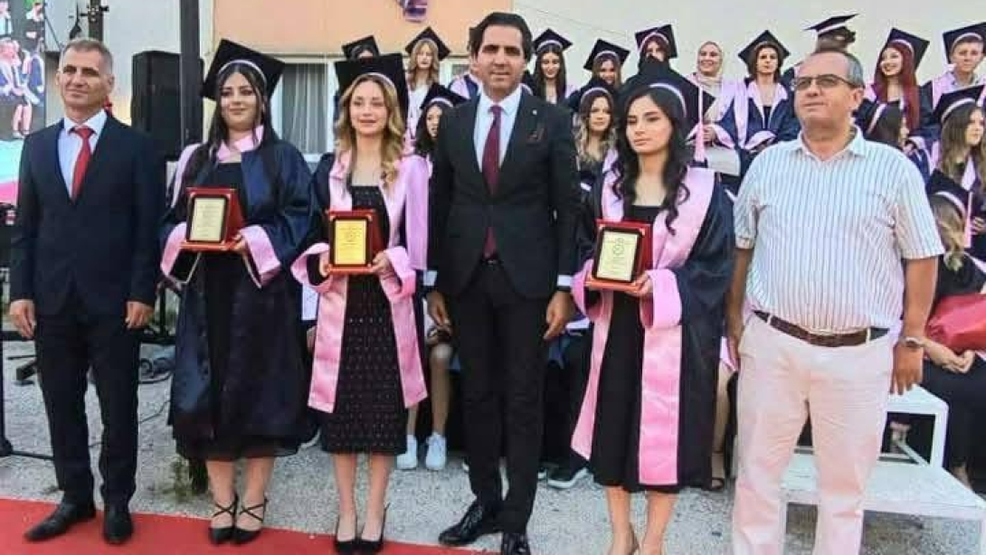 Keşan Safiye Erol Mesleki ve Teknik Anadolu Lisesi 2024 - 2025 Eğitim-Öğretim Yıl Sonu Mezuniyet Töreni